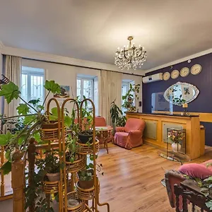 https://house-52.alltbilisihotels.com
