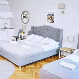  Aparthotel 21 Florianska Street Polonia