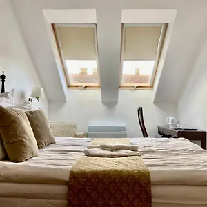 Opera16 Guestrooms Πανσιόν Βουδαπέστη